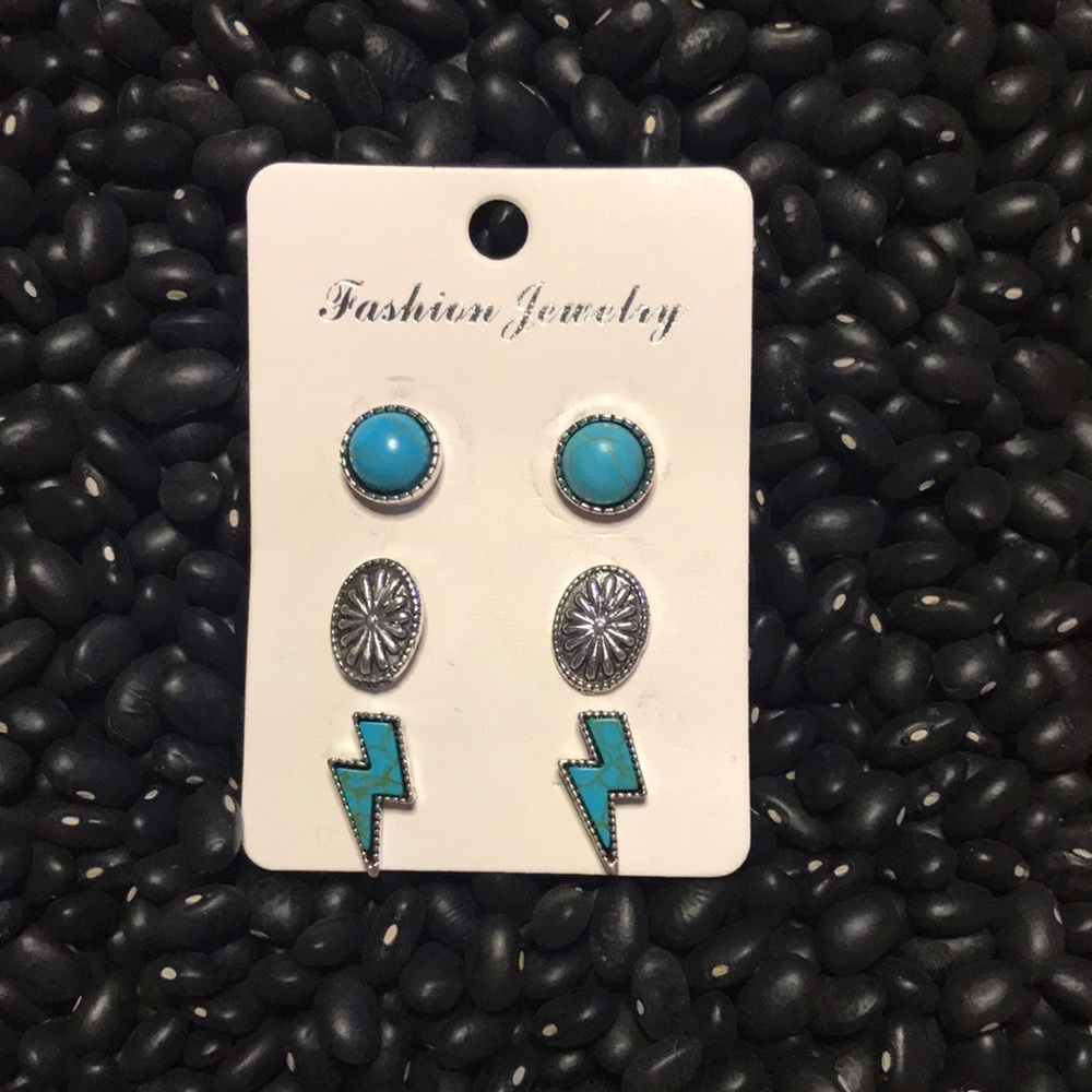 Turquoise Lightning Blot Studded Set